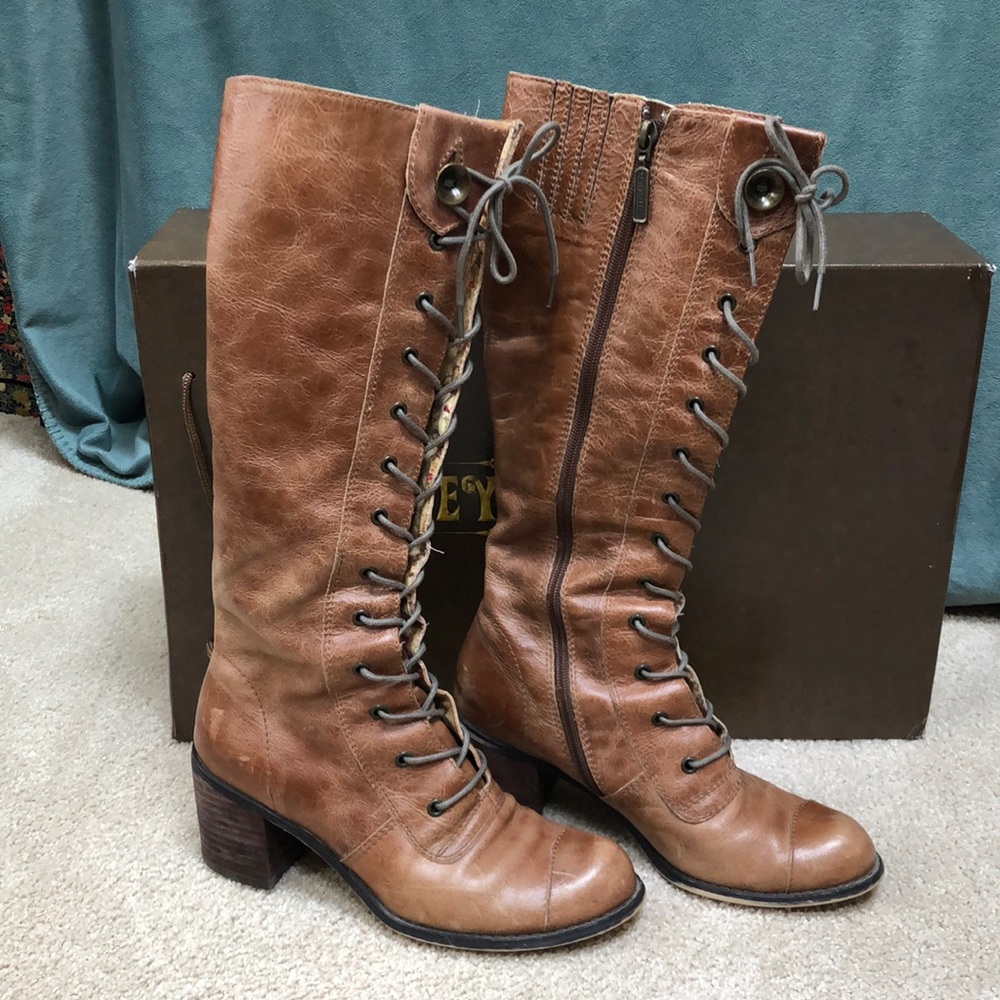 Seychelles Lace up boots